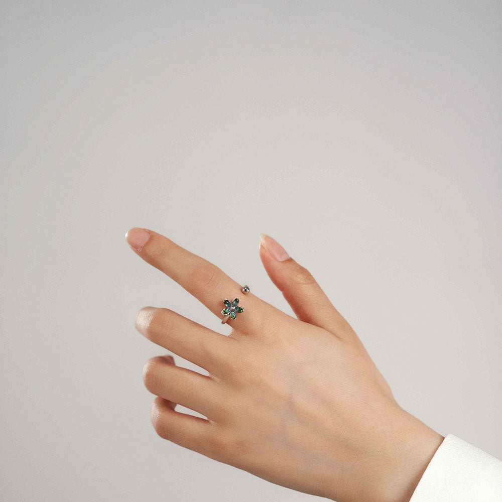 Ring – Emerald Daisy, Silver