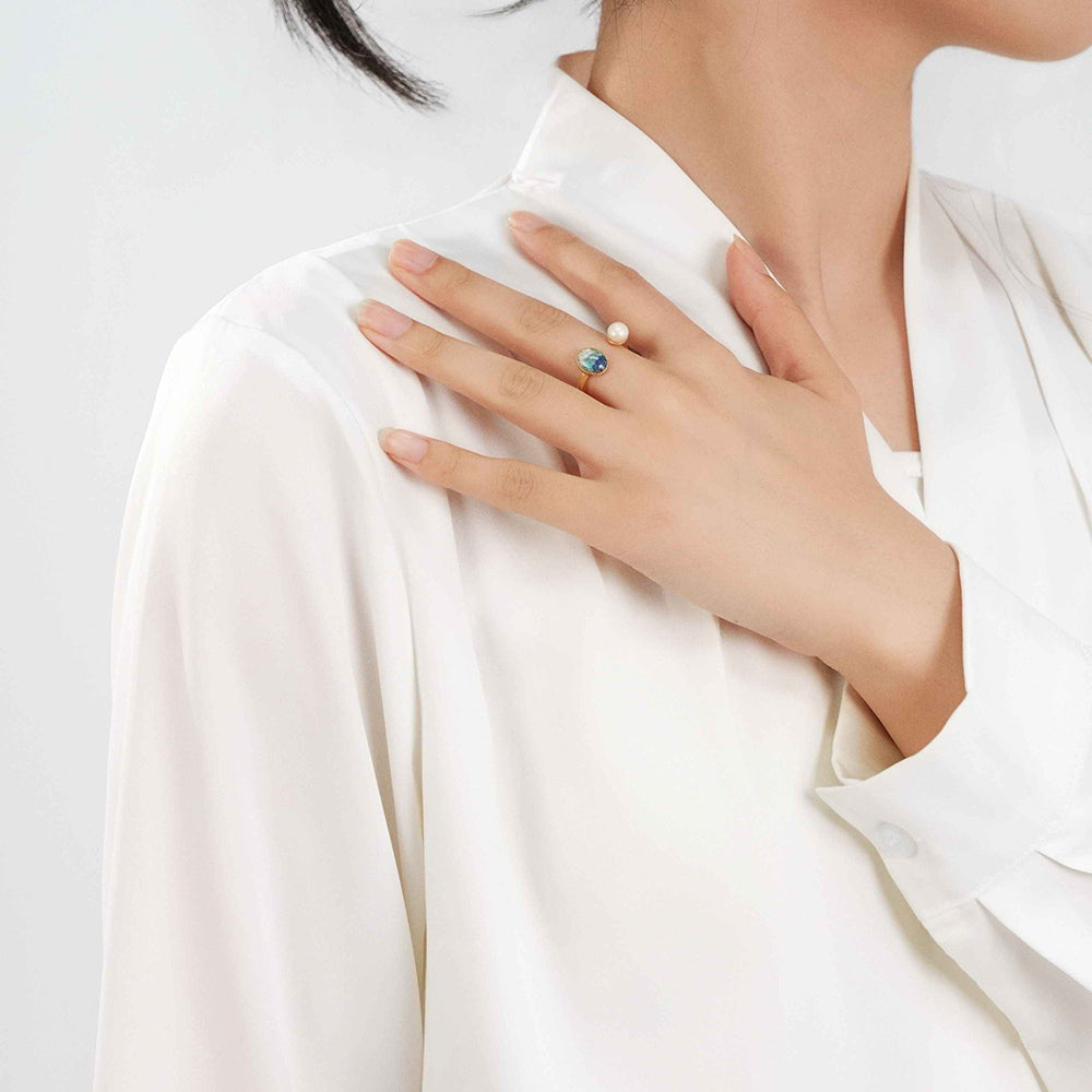 Oval Pearl Ring – Blue & White Series