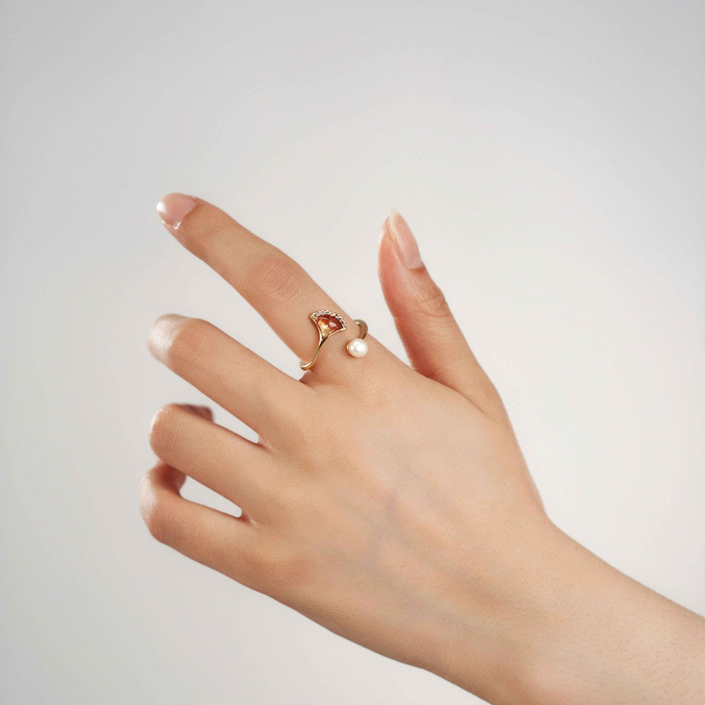 Prosperous Red Ginkgo Leaf Pearl Ring