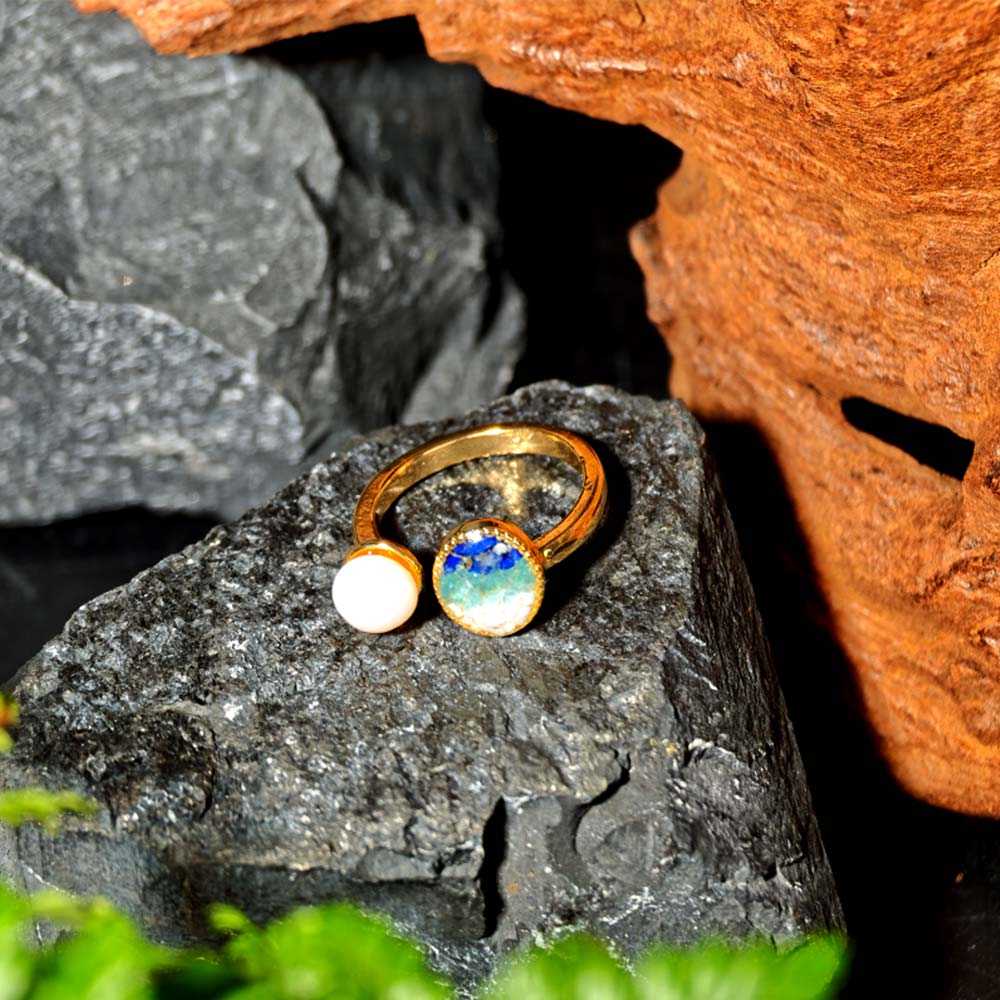 Oval Pearl Ring – Blue & White Series