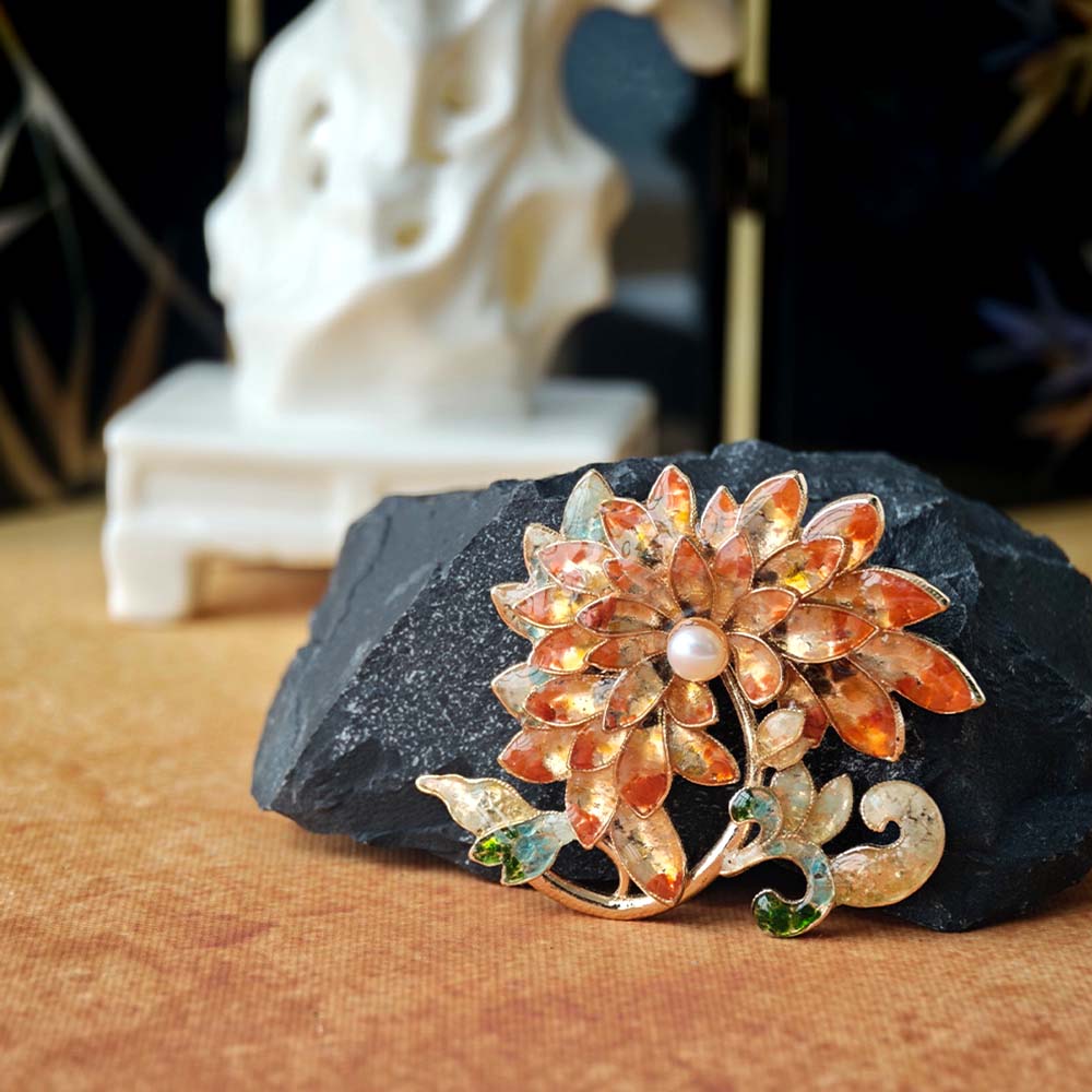 Floral Chrysanthemum Brooch