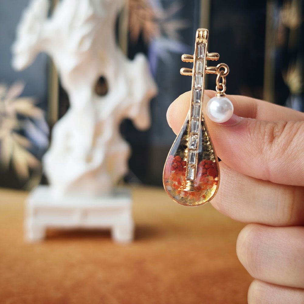 Brooch – Pipa, Prosperous Red Series