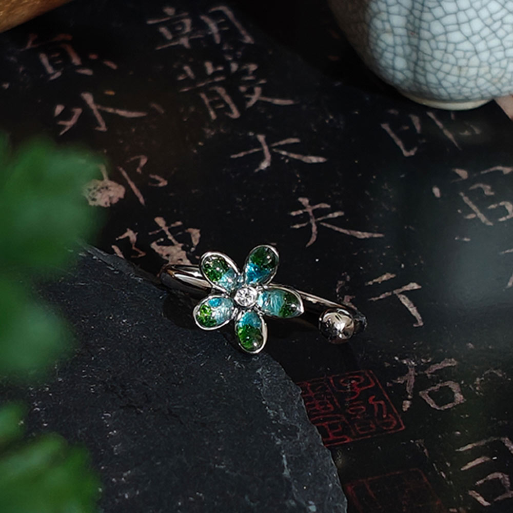 Ring – Emerald Daisy, Silver