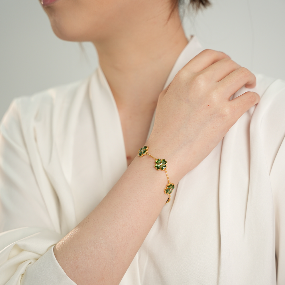 Clover-Shaped Bracelet, Style B: Emerald Green Collection