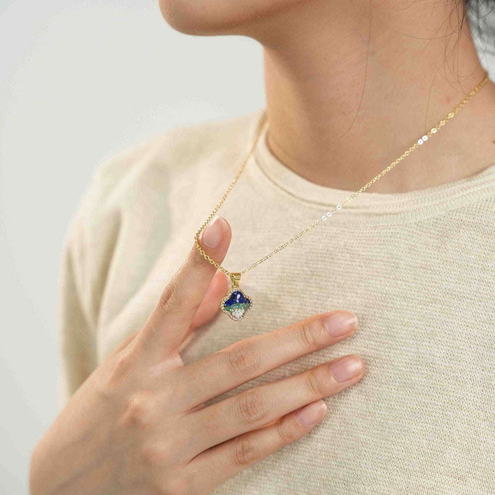 Clover Necklace – Blue & White