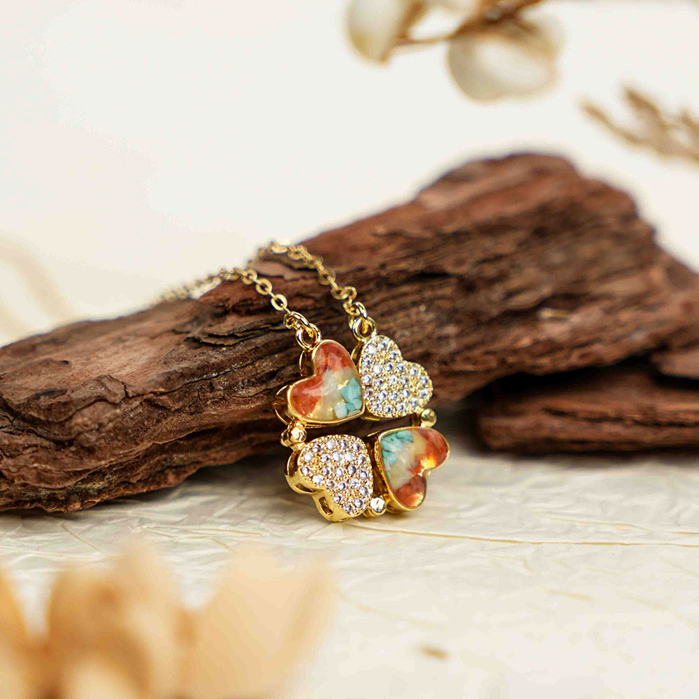 Magnetic Moving Clover Necklace – Dunhuang Red