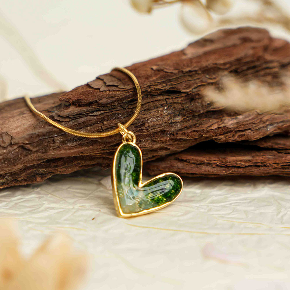 Emerald Green Heart Series