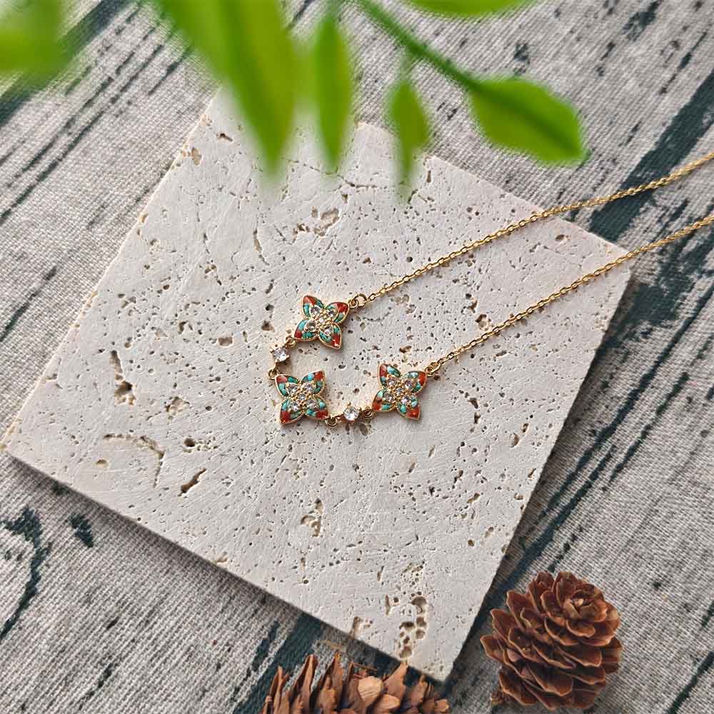 Pointed Four-Leaf Clover Necklace – Dunhuang Series