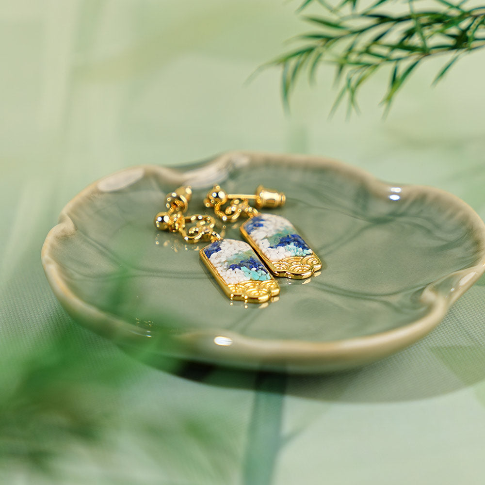 Blue-and-White Nameplate Hook Earrings