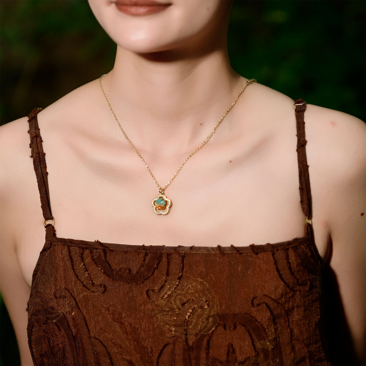 Dunhuang Hollow Plum Blossom Necklace