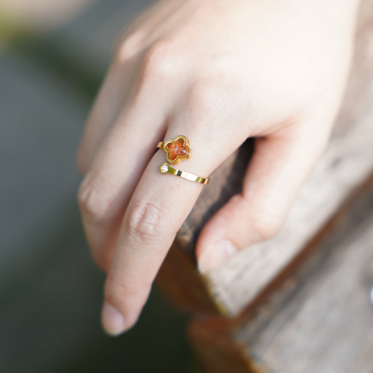 Four-Leaf Clover Ring with Crystals – Red & Prosperous Series