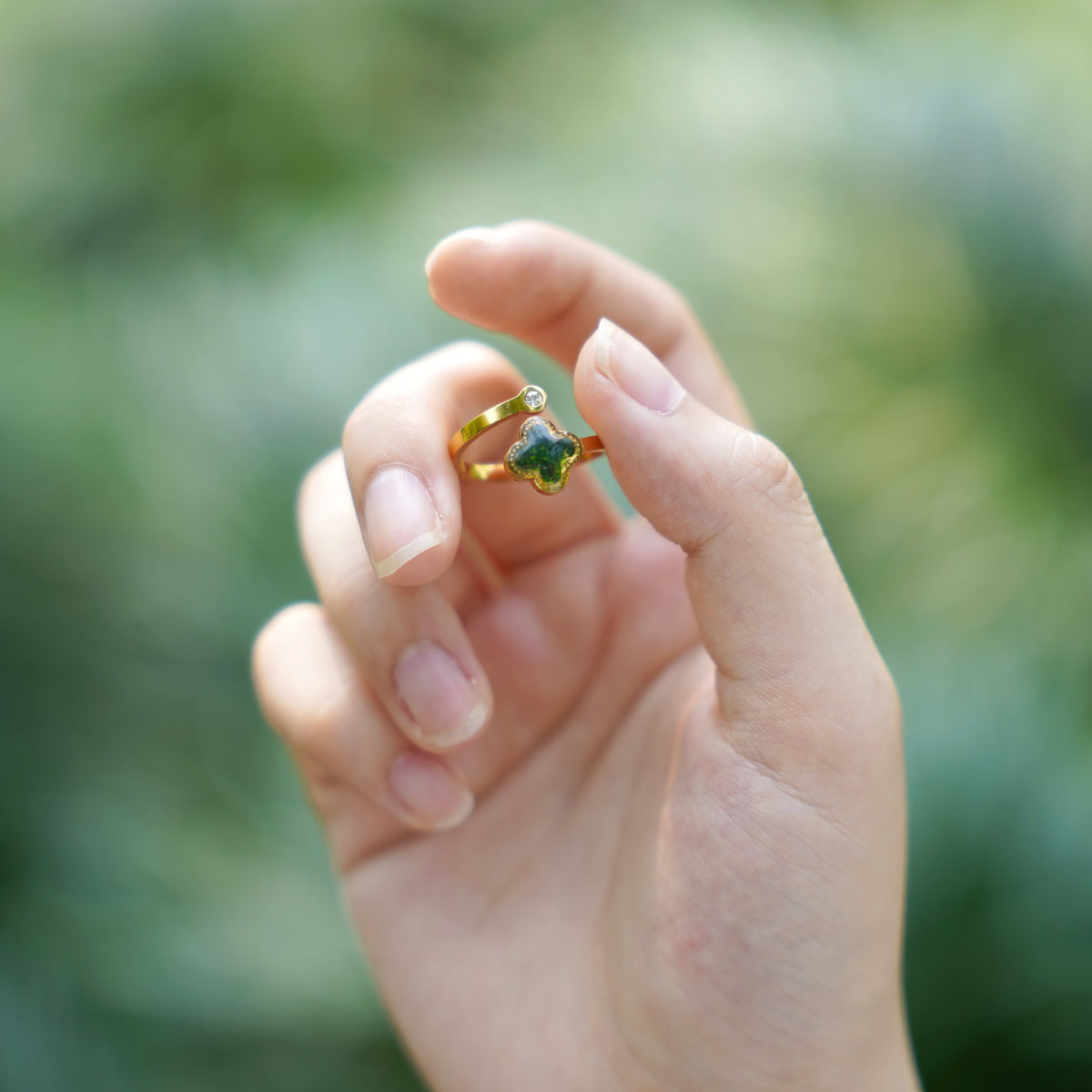 Ring – Emerald Four-Leaf Clover with Diamonds