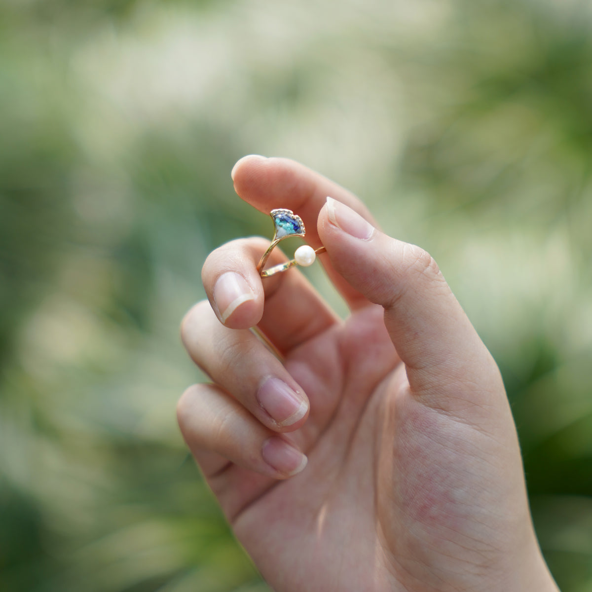 Ring – Ginkgo Leaf & Pearl, Blue-and-White