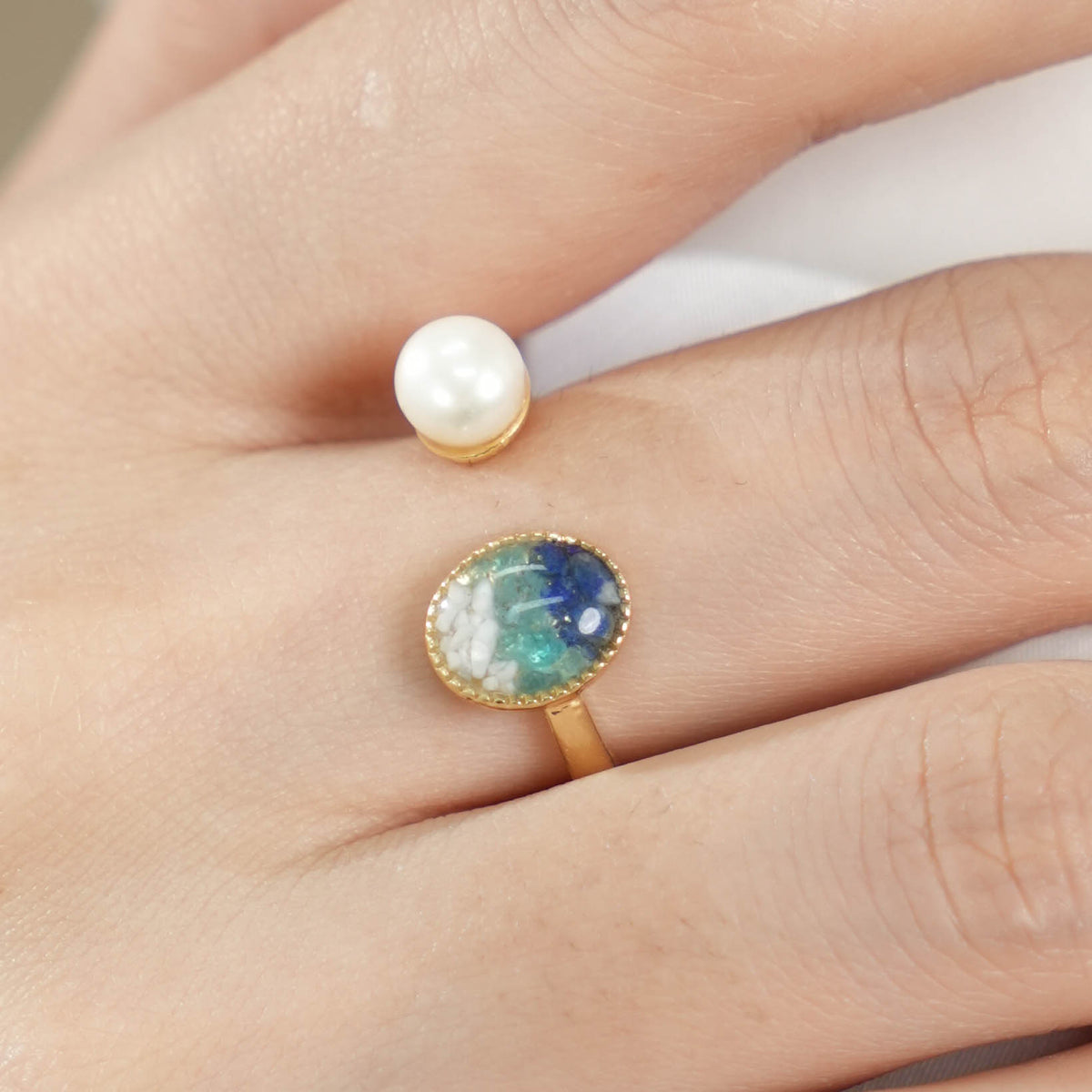 Oval Pearl Ring – Blue & White Series