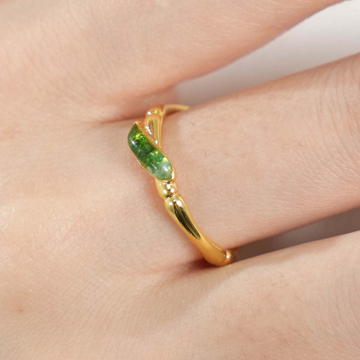 Green Gradient Bamboo Leaf Ring