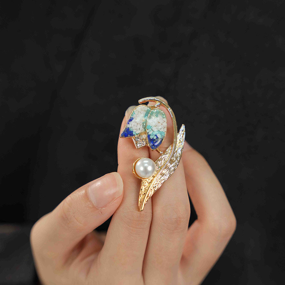 Blue-and-White Tulip Brooch