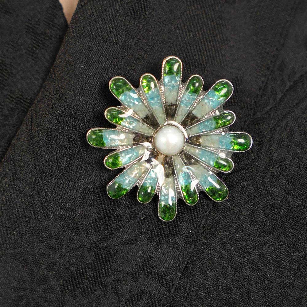Jade Green Chrysanthemum Brooch