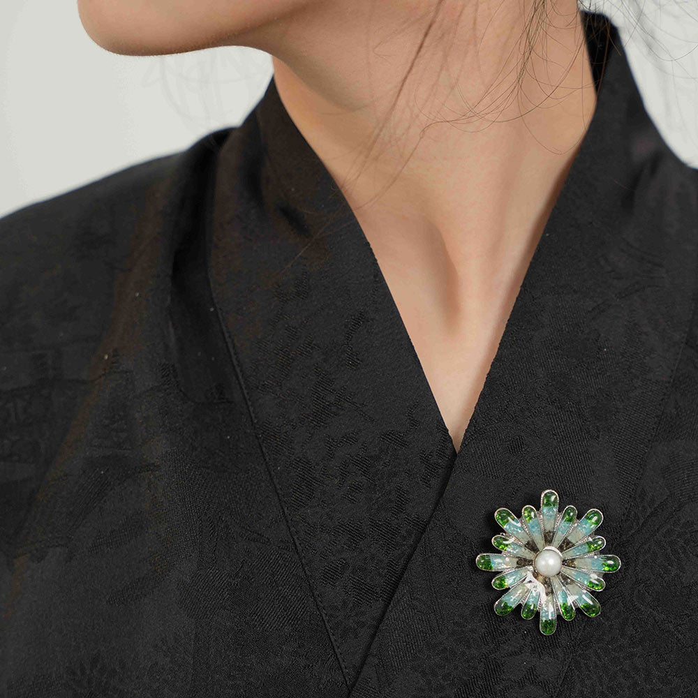 Jade Green Chrysanthemum Brooch