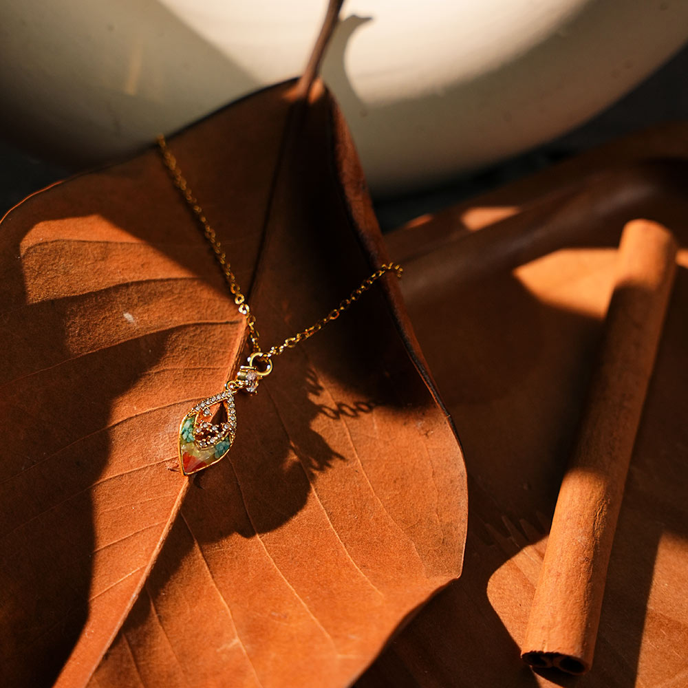 Necklace – Hollow Diamond, Dunhuang Red