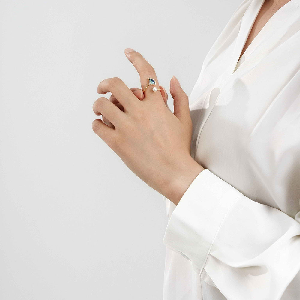 Ring – Ginkgo Leaf & Pearl, Blue-and-White