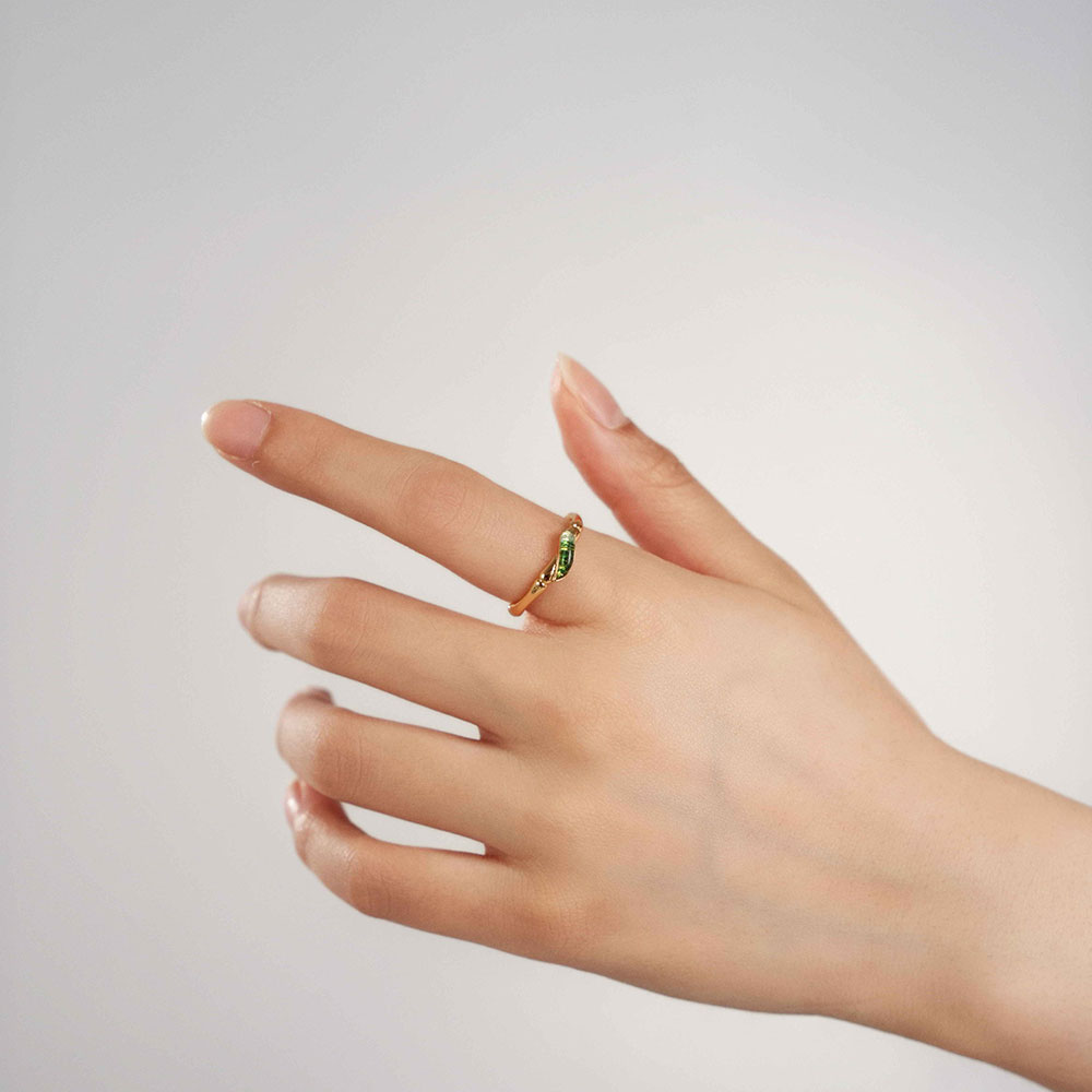 Green Gradient Bamboo Leaf Ring