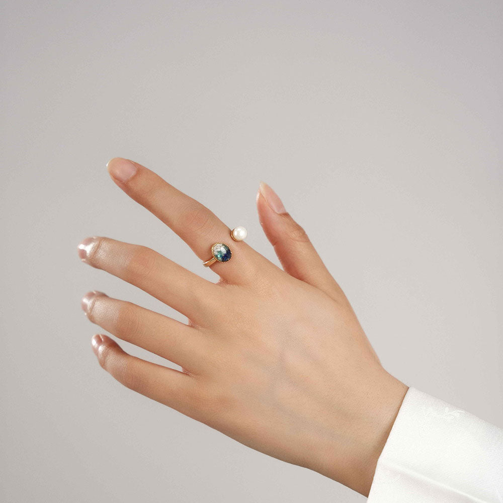 Oval Pearl Ring – Blue & White Series