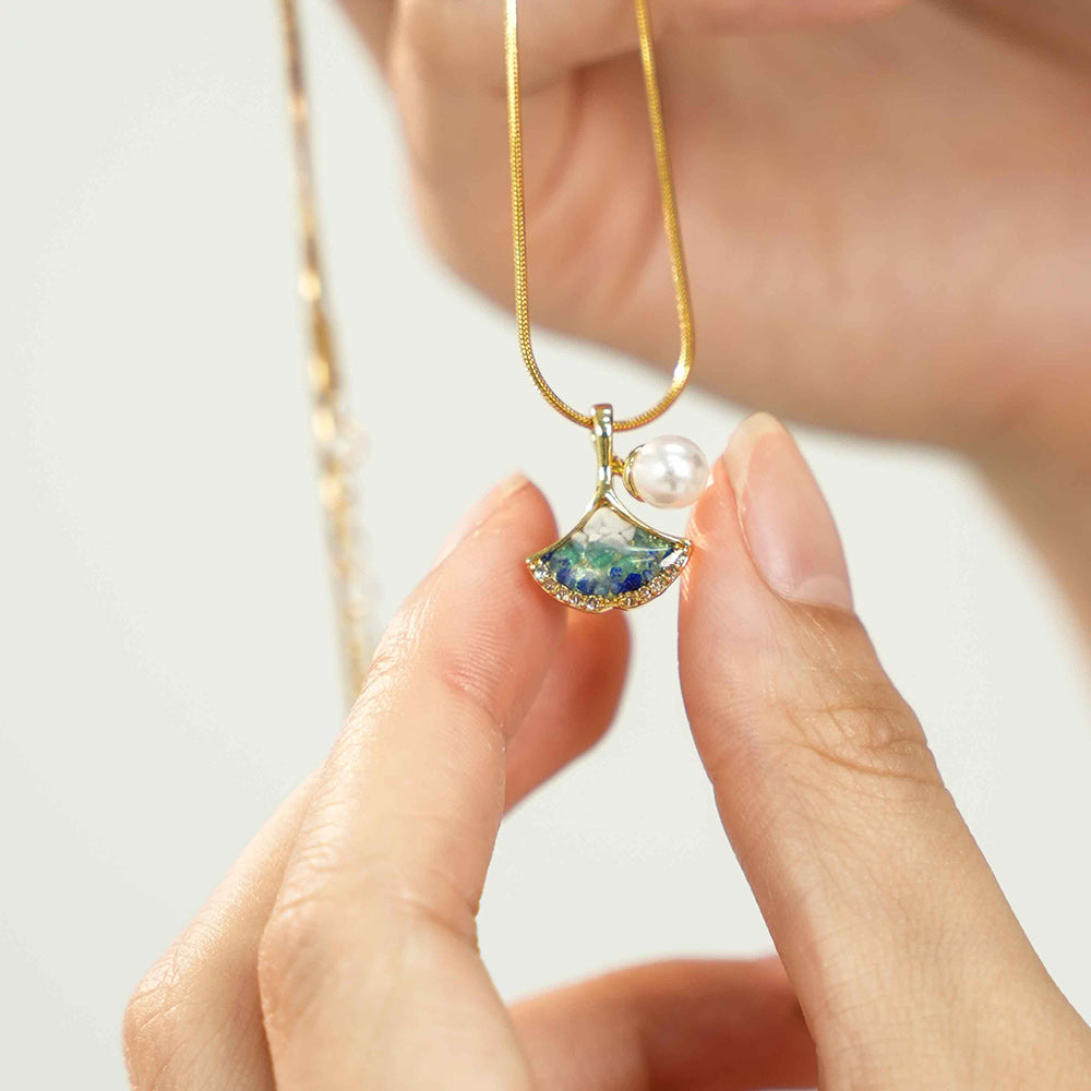 Necklace – Ginkgo Leaf, Blue & White Style