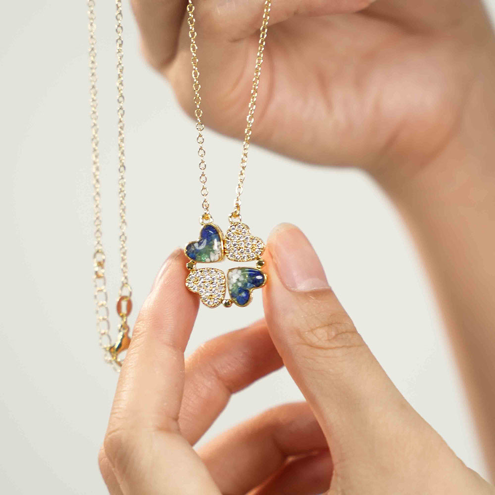 Movable Magnetic Clover Necklace – Blue & White