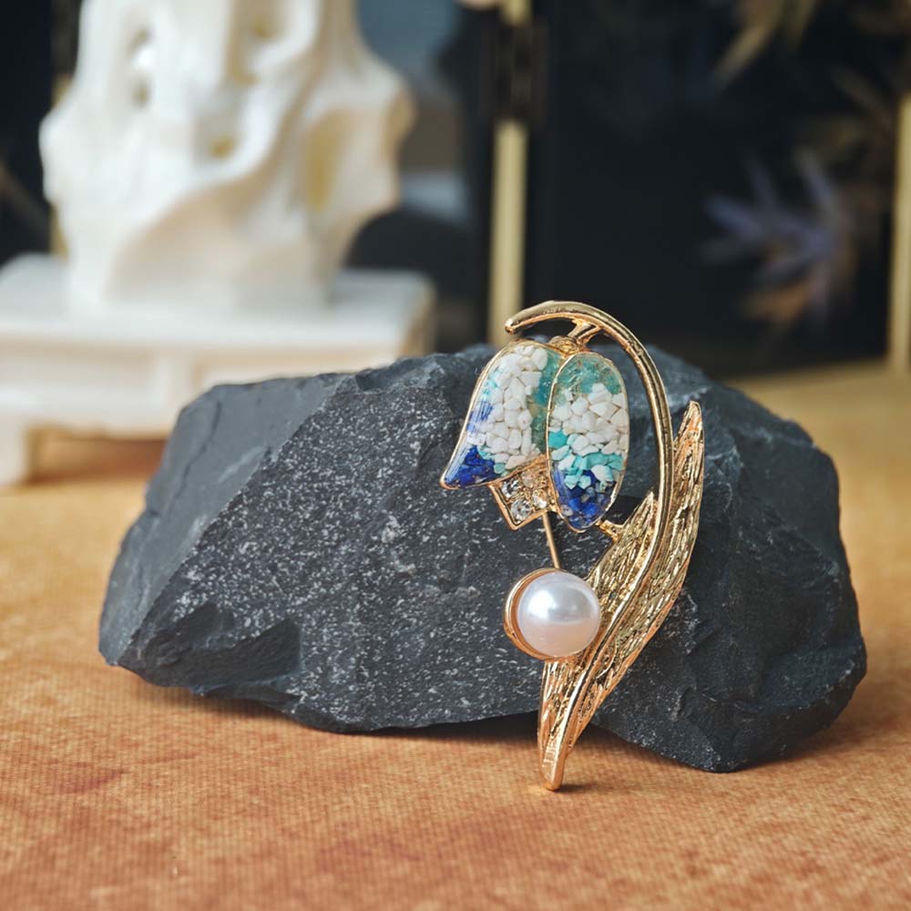 Blue-and-White Tulip Brooch