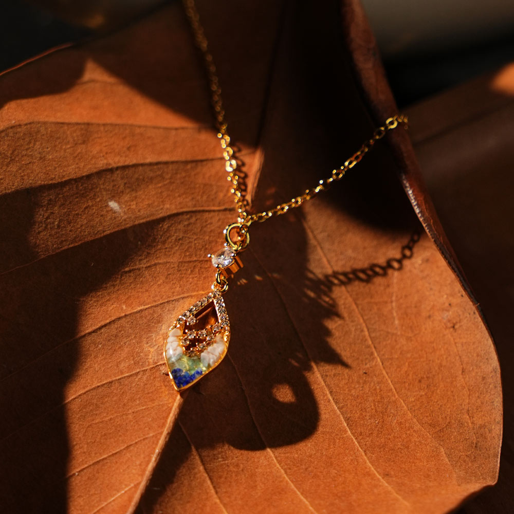 Necklace – Hollow Diamond, Blue & White