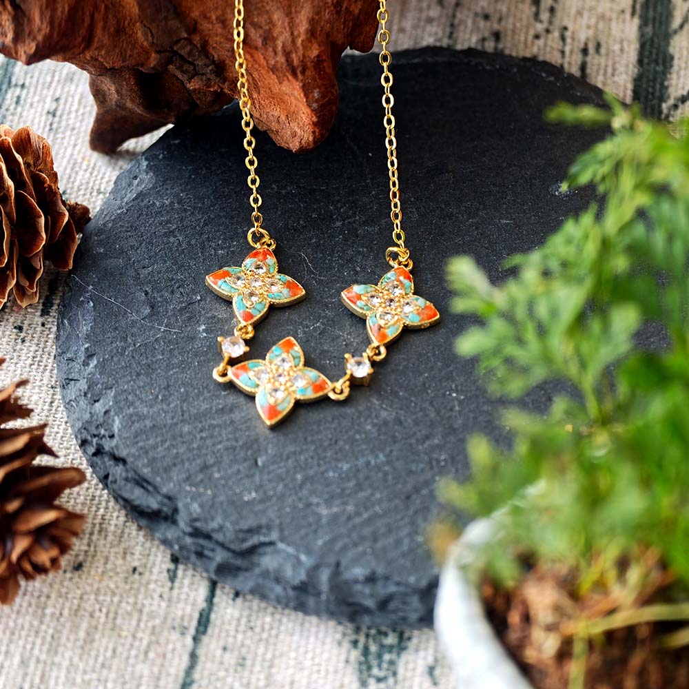 Pointed Four-Leaf Clover Necklace – Dunhuang Series