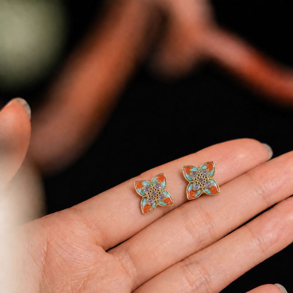 Pointed Four-Leaf Clover Earrings, Dunhuang Palette