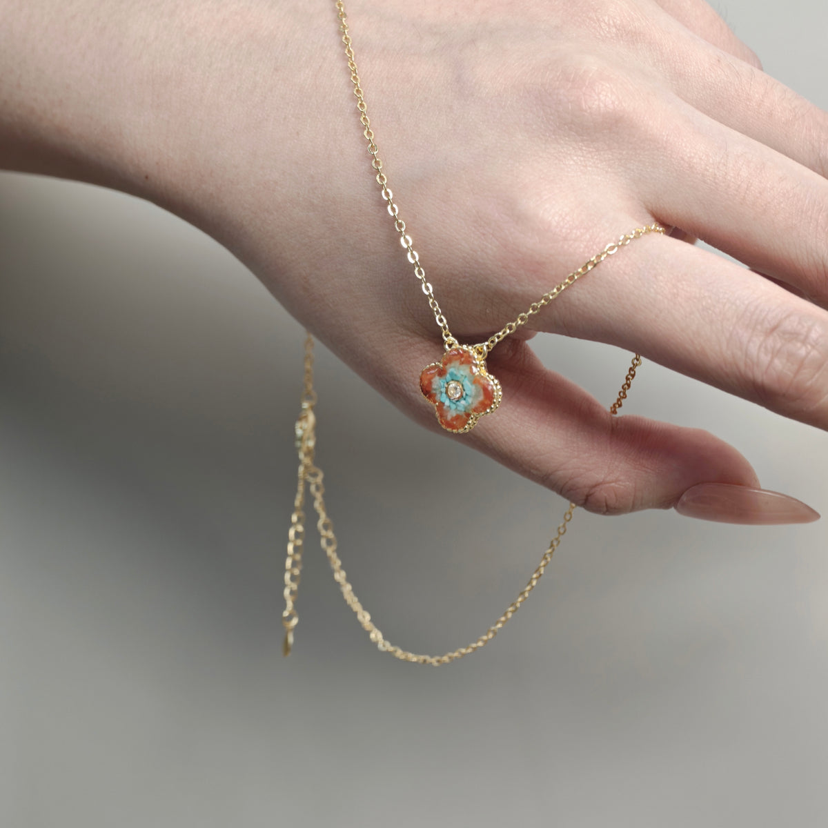 Necklace – Double-Sided Clover, Dunhuang Red