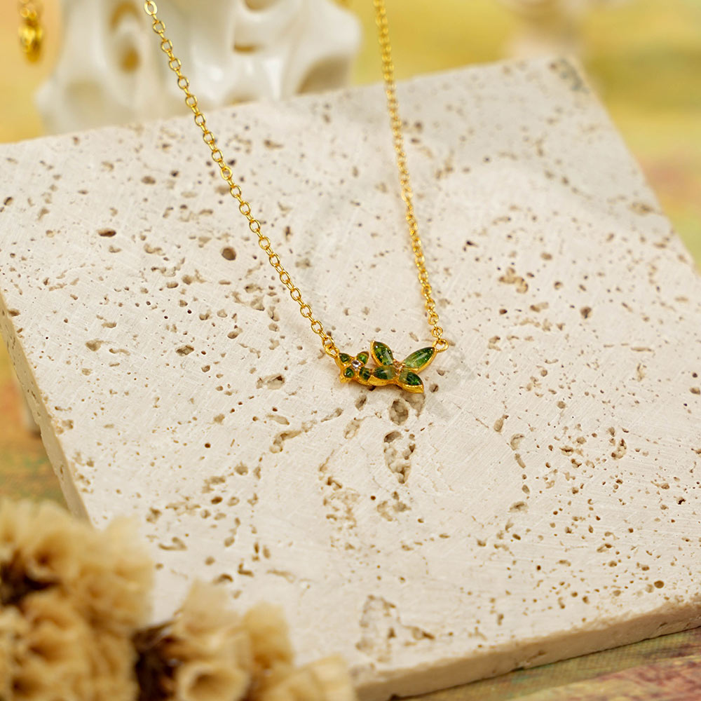 Emerald Green Osmanthus Necklace