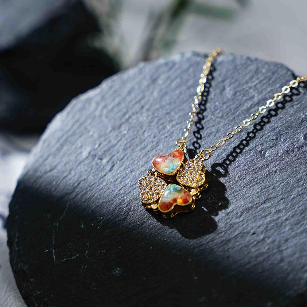 Magnetic Moving Clover Necklace – Dunhuang Red