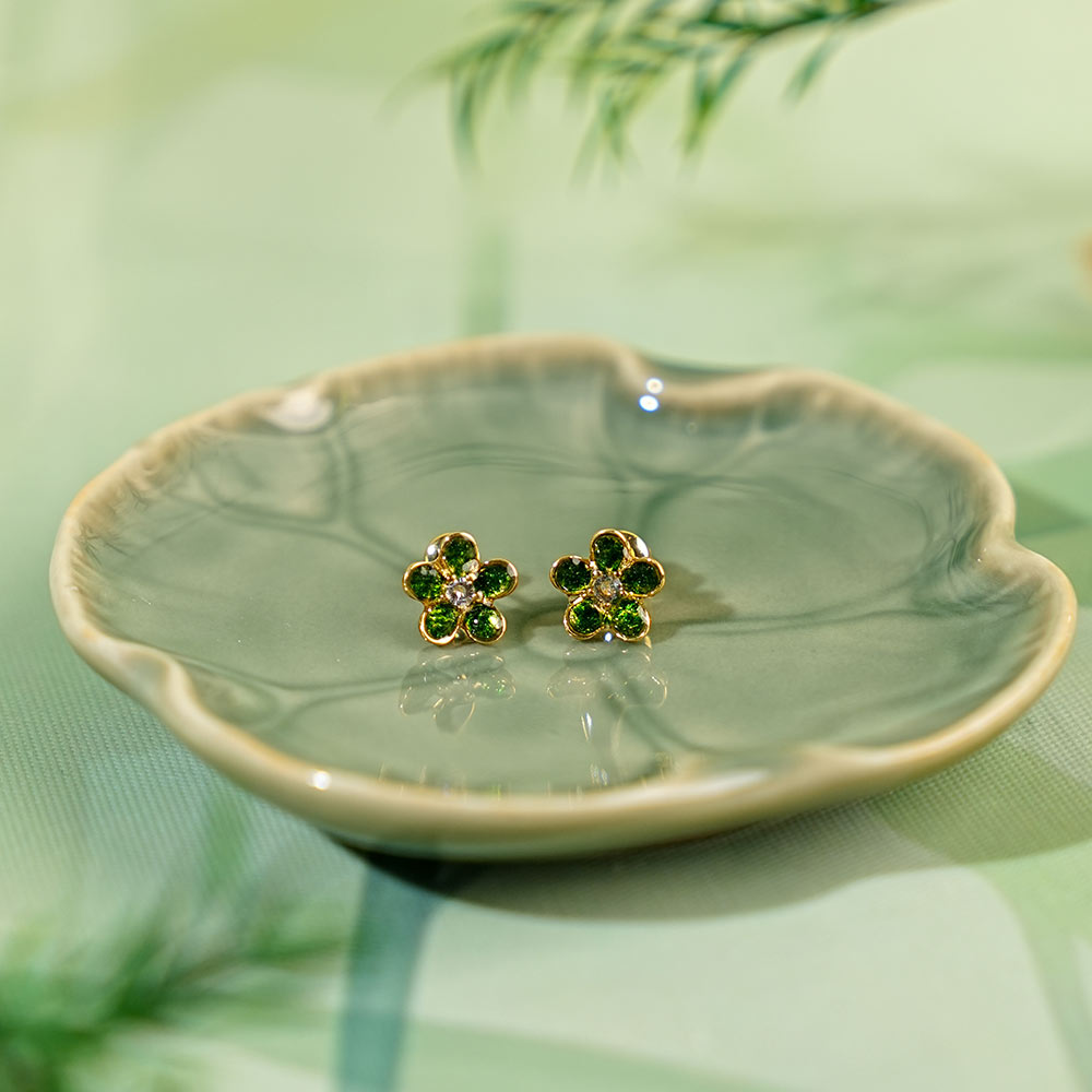 Five-Petal Flower Emerald Green Earrings