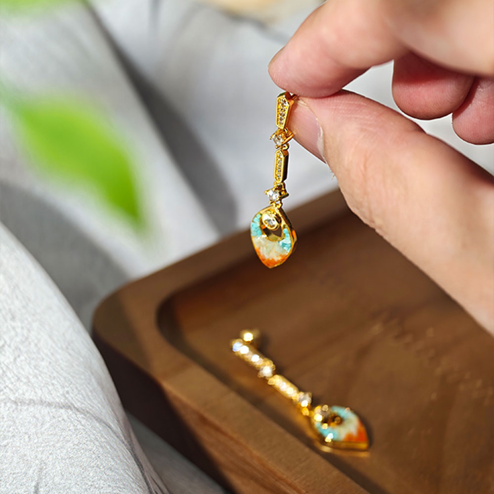 Hollow Diamond Drop Earrings - Dunhuang Red Series
