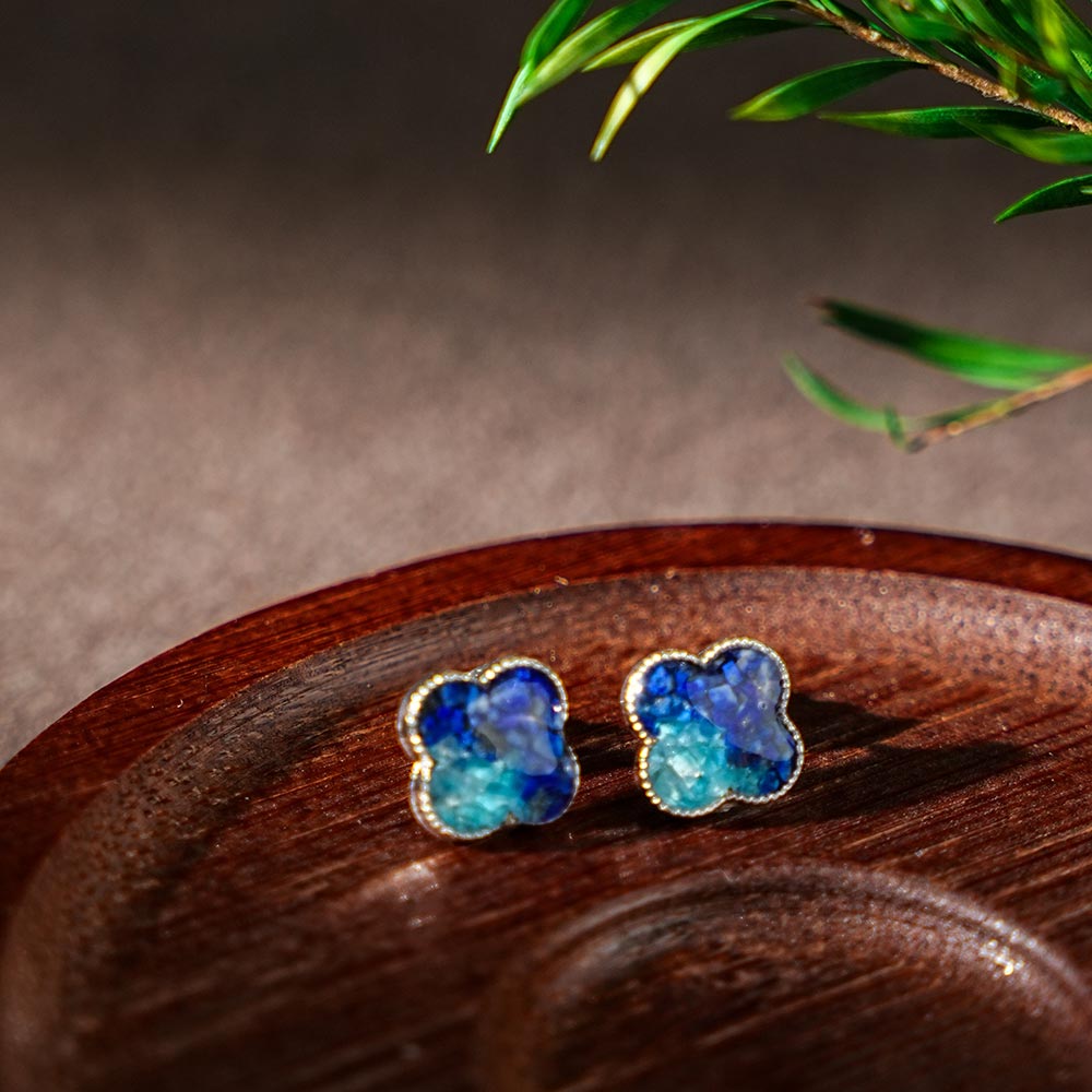 Silver Four-Leaf Clover Stud Earrings – Royal Blue Gradient Series