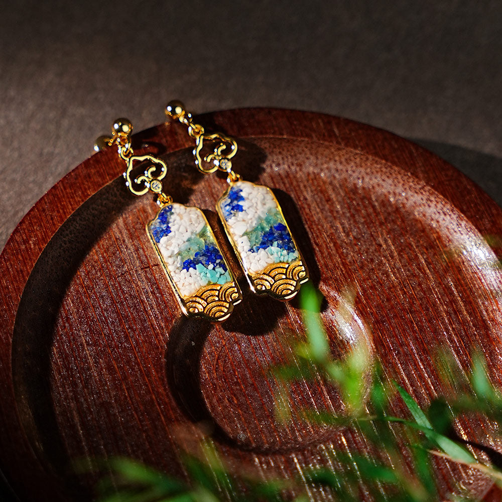 Blue-and-White Nameplate Hook Earrings