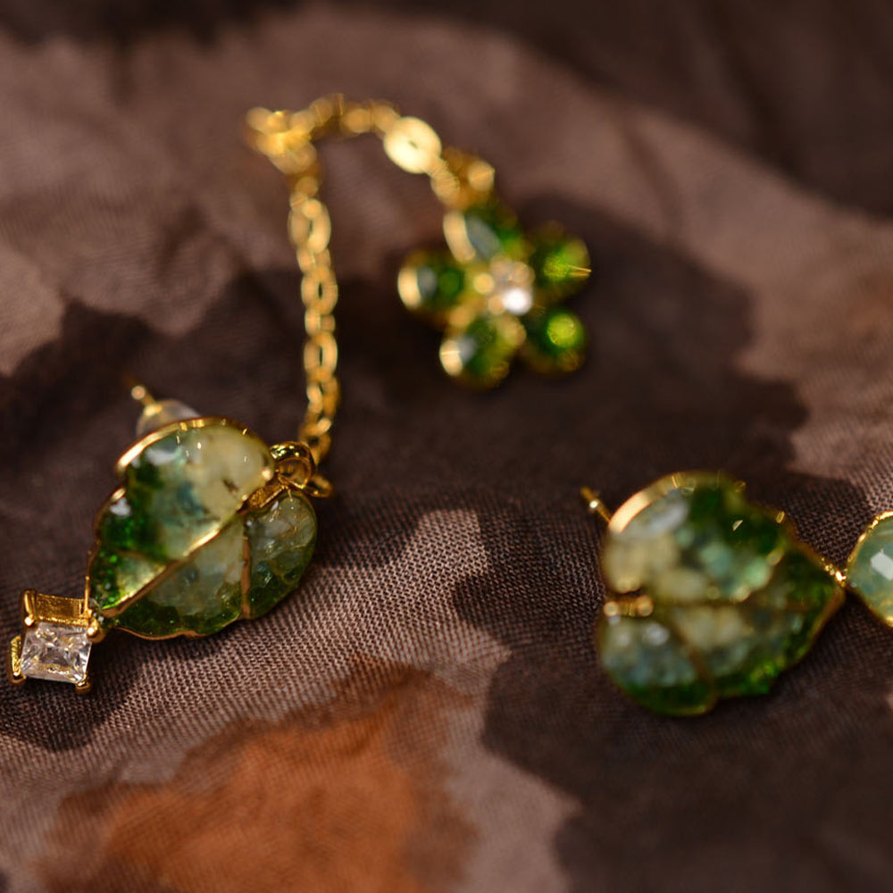 Jade Green Asymmetrical Gourd Flower Earrings