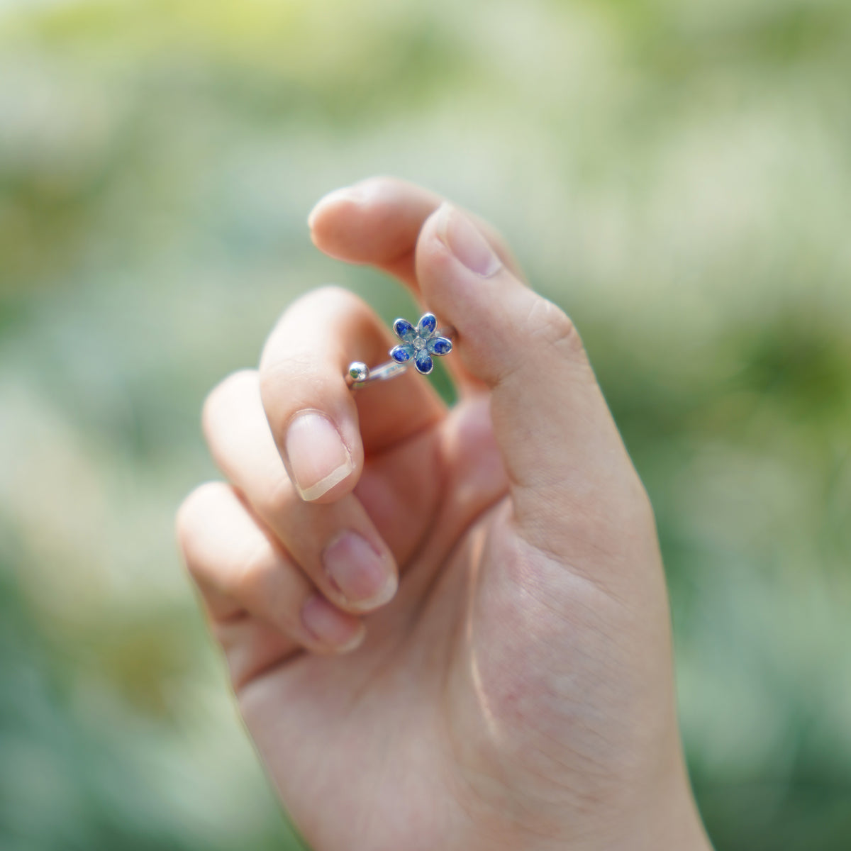 Silver Ring – Royal Blue Daisy