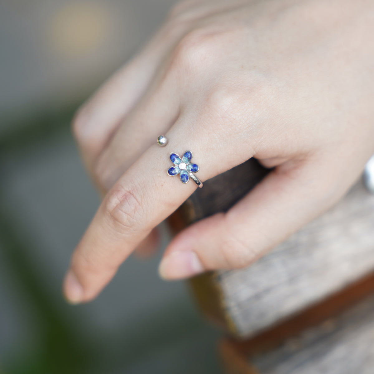 Silver Ring – Royal Blue Daisy