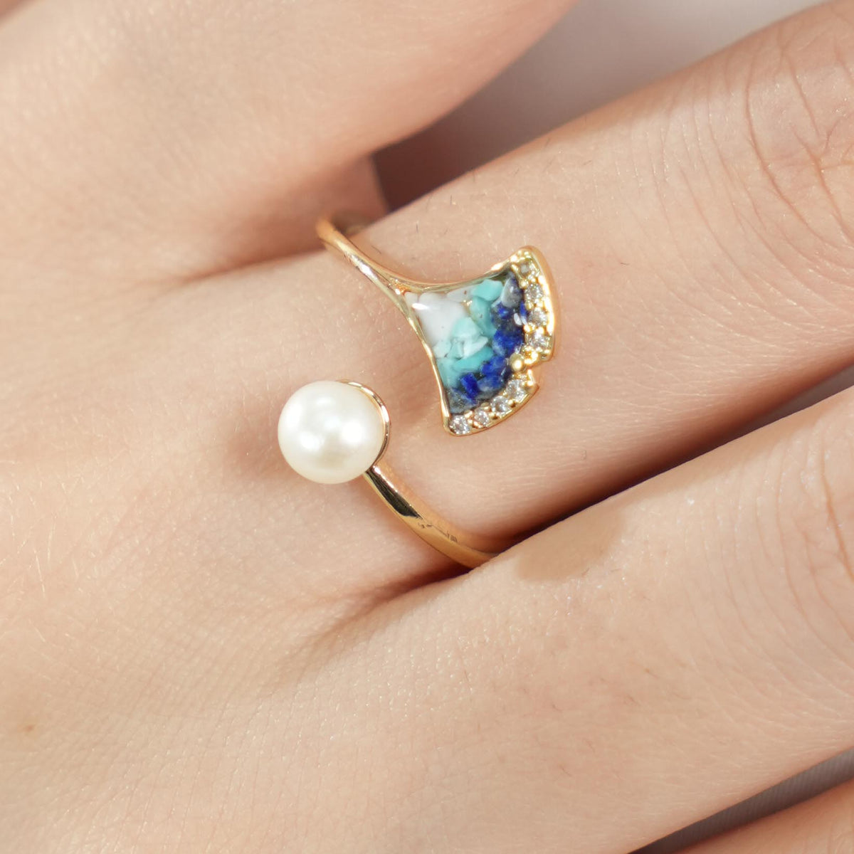Ring – Ginkgo Leaf & Pearl, Blue-and-White