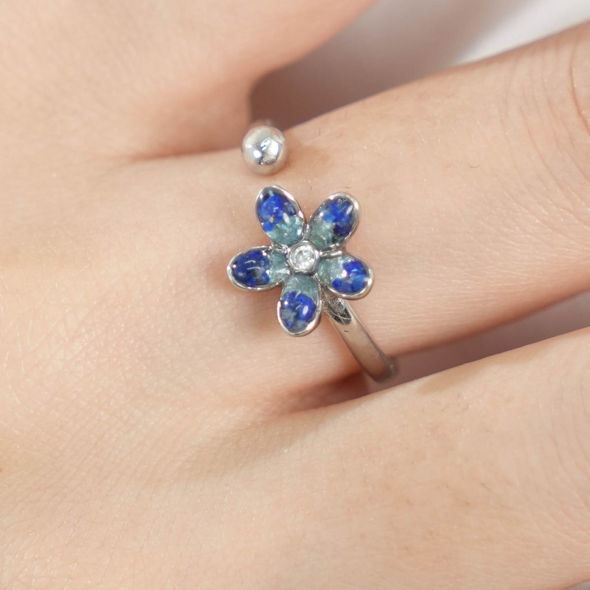 Silver Ring – Royal Blue Daisy