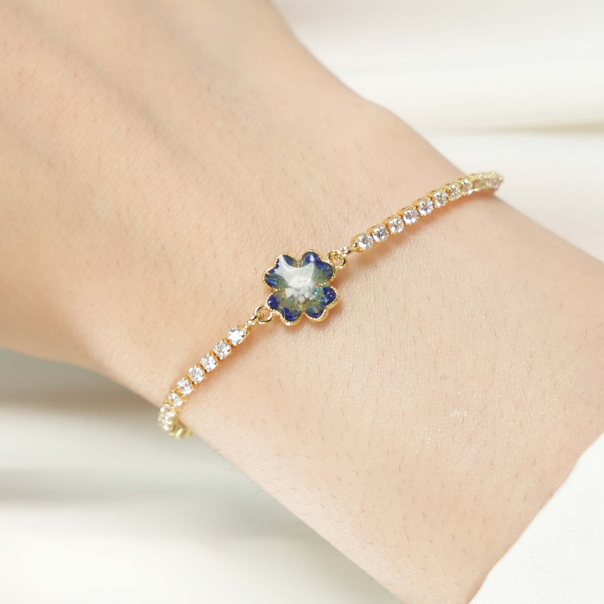 Bracelet – Four-Leaf Clover C, Blue & White Series