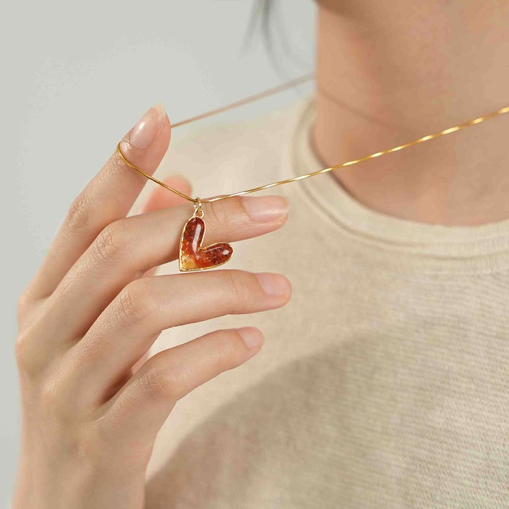 Necklace – Heart B, Vibrant Red