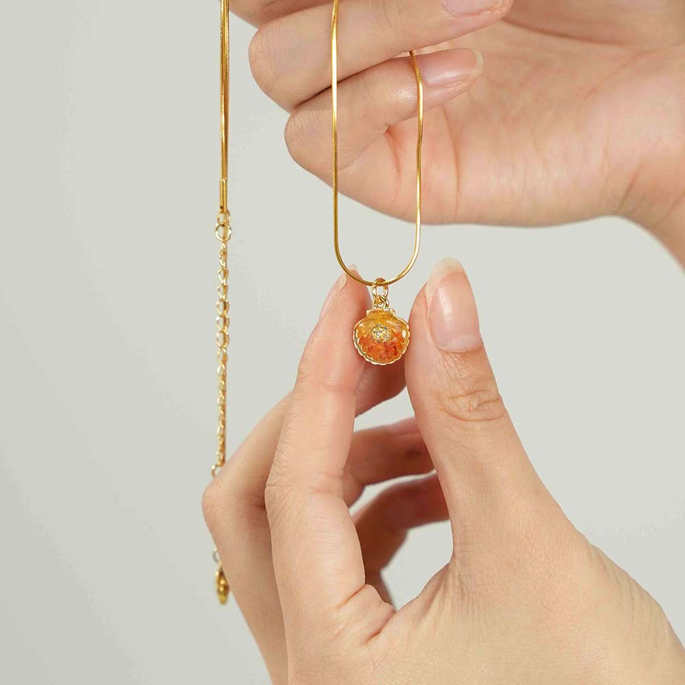 Necklace Shell Blazing Red Collection