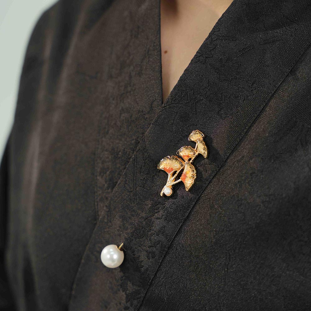 Dunhuang-Colored Ginkgo Leaf Brooch