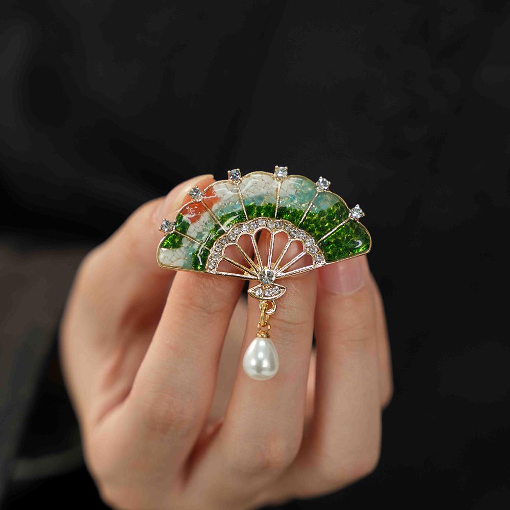 Fan Brooch – Misty Jiangnan