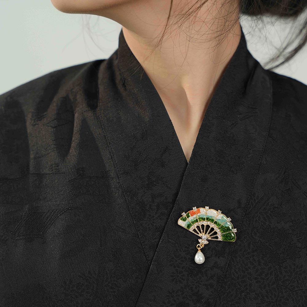 Fan Brooch – Misty Jiangnan